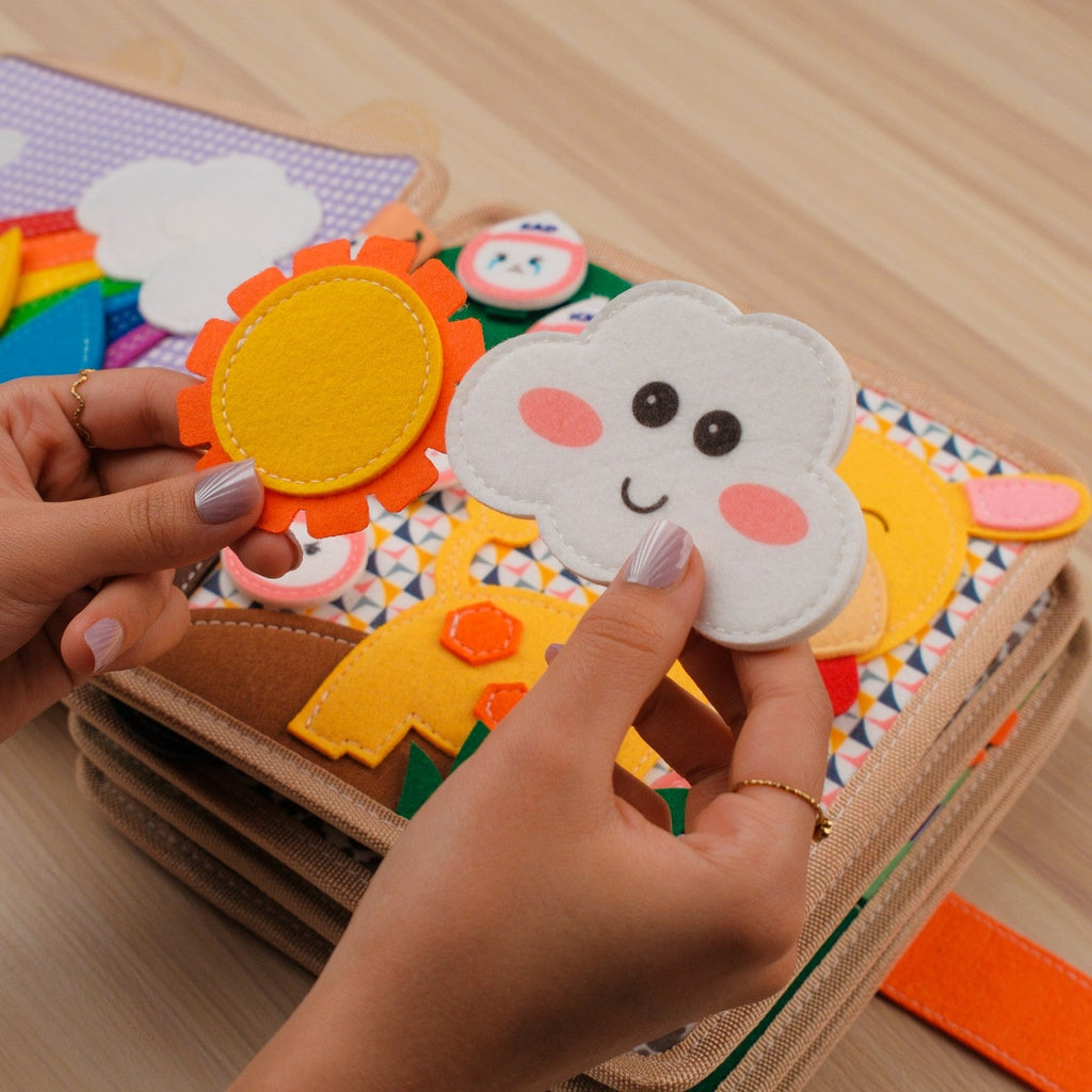 Giraffe Adventure Quiet Book — Peek-a-Boo Cover, Emotions & Colour Matching