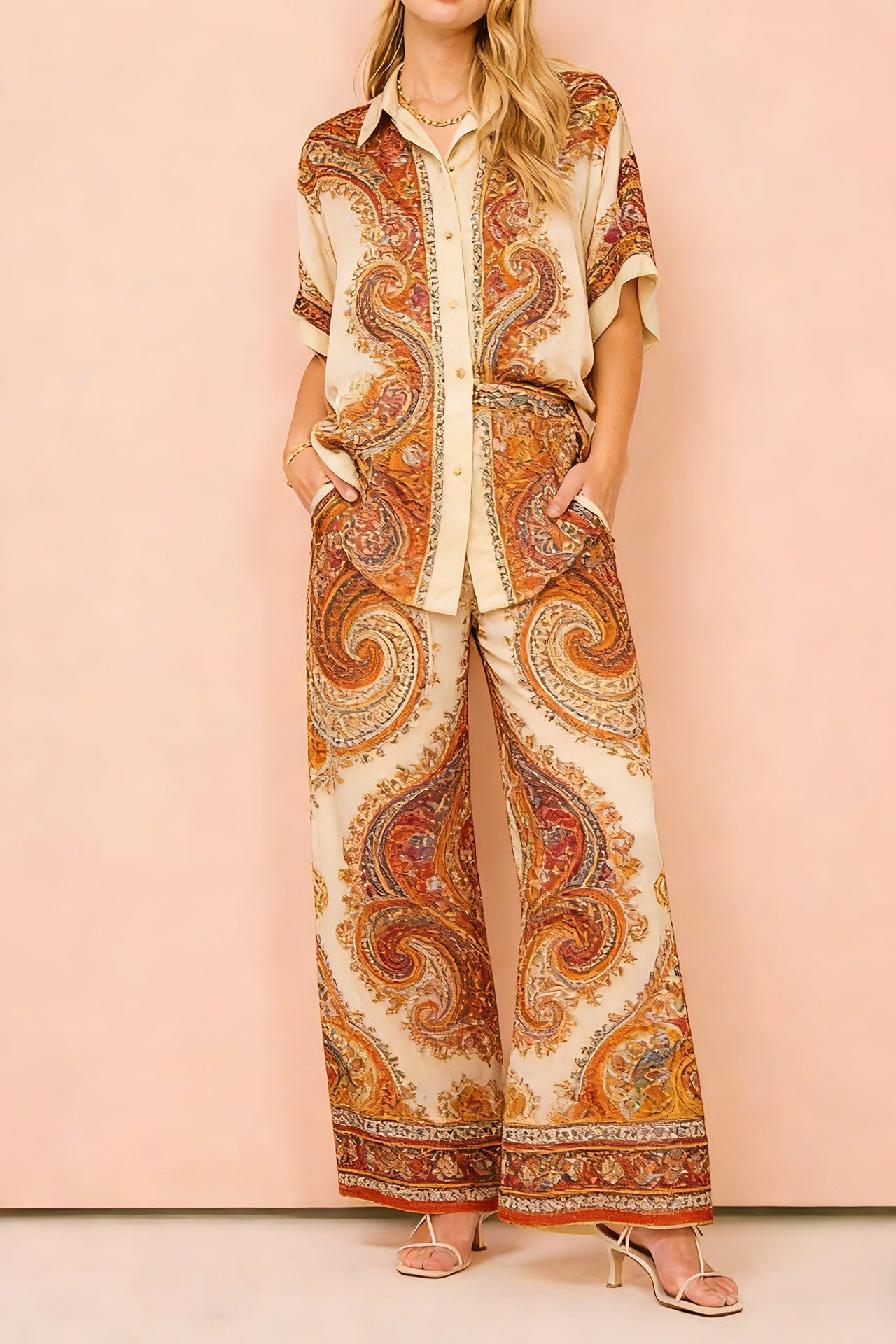 Paisley print satin two-piece set with short-sleeve shirt and wide-leg pants for vacation