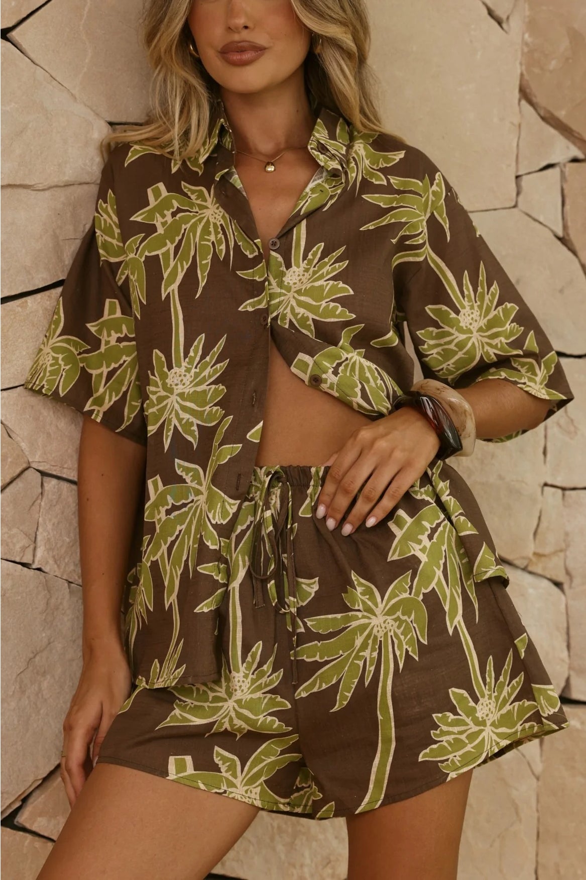 Women's Brown Palm Tree Print 2-Piece Short Set - Short Sleeve Button Up Shirt & High Waisted Shorts for Summer Resort Wear